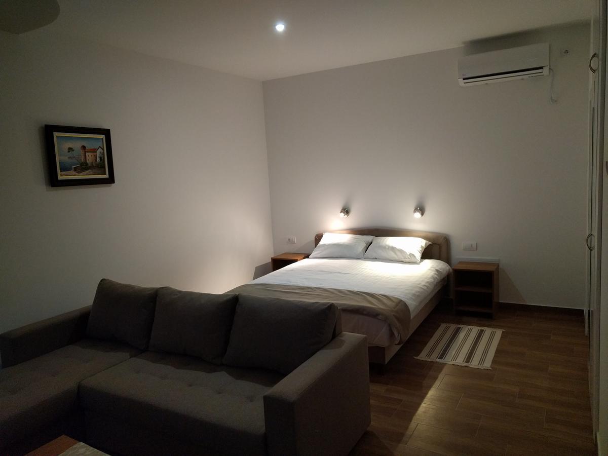 Simica Cose Apartment Vrdnik Ngoại thất bức ảnh