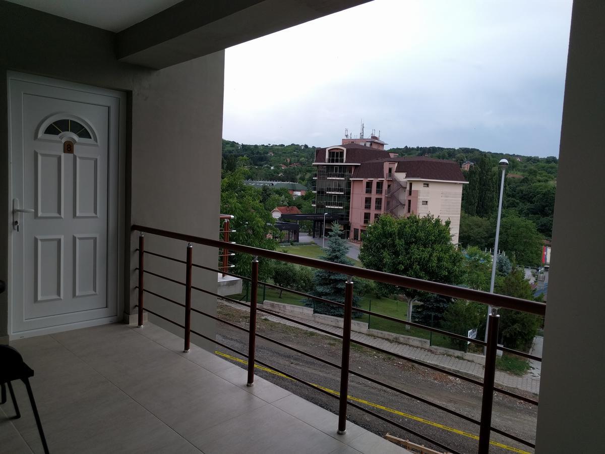 Simica Cose Apartment Vrdnik Ngoại thất bức ảnh