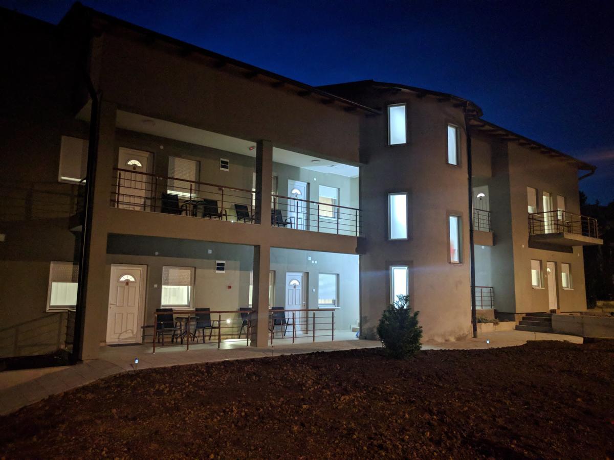 Simica Cose Apartment Vrdnik Ngoại thất bức ảnh