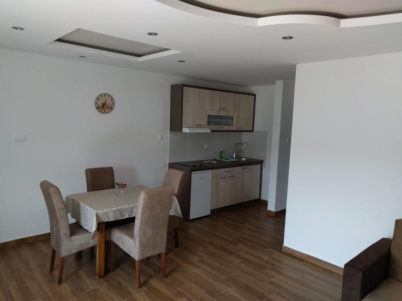 Simica Cose Apartment Vrdnik Ngoại thất bức ảnh