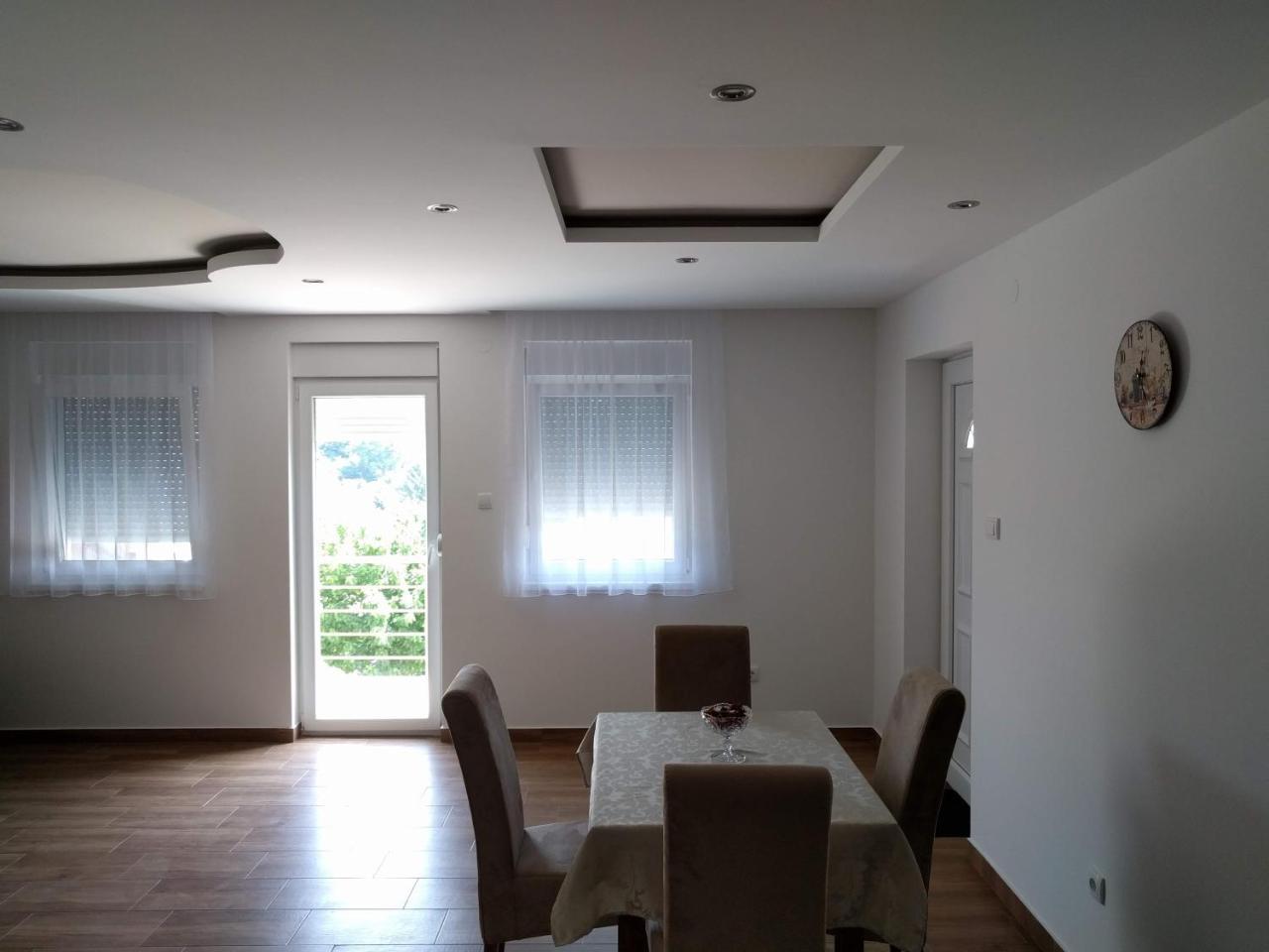 Simica Cose Apartment Vrdnik Ngoại thất bức ảnh