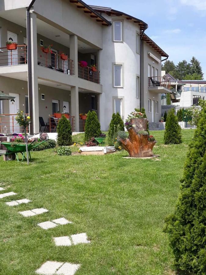 Simica Cose Apartment Vrdnik Ngoại thất bức ảnh