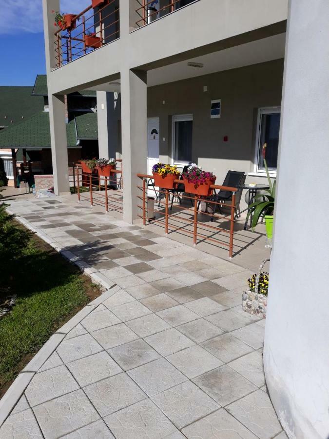 Simica Cose Apartment Vrdnik Ngoại thất bức ảnh