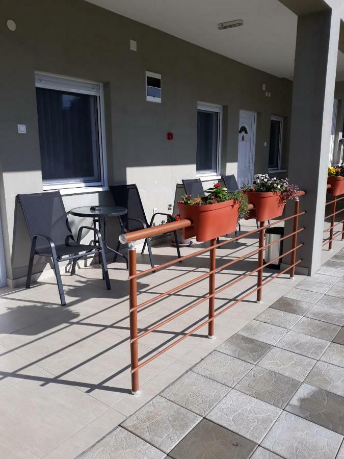 Simica Cose Apartment Vrdnik Ngoại thất bức ảnh